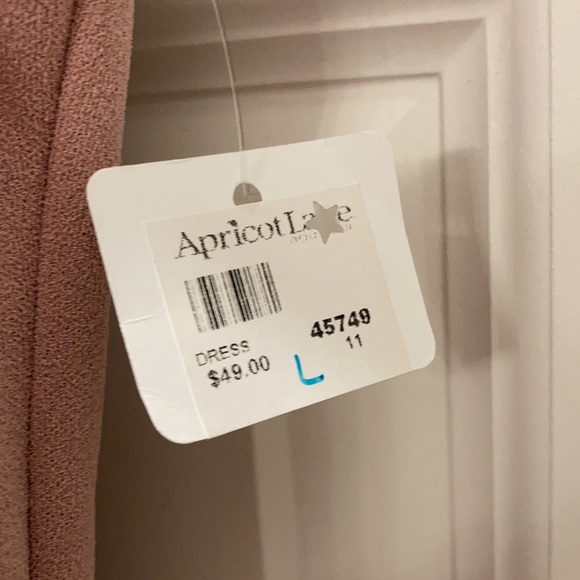 NWT- She & Sky Ruffle Cap Sleeve Dress - Picture 6 of 9